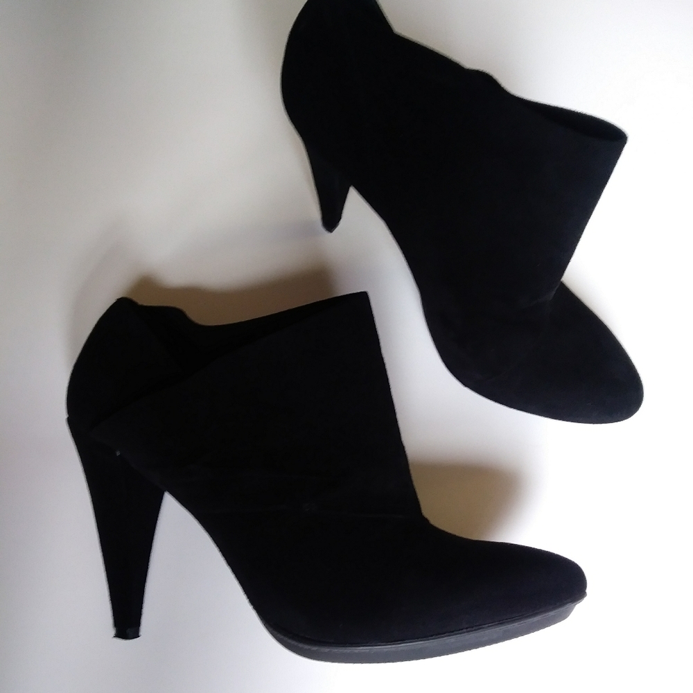 COACH ankle booties size 7.5B
